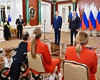 В Большом Кремлевском дворце прошла торжественная церемония вручения государственных наград призёрам XVII Паралимпийских летних игр в Париже